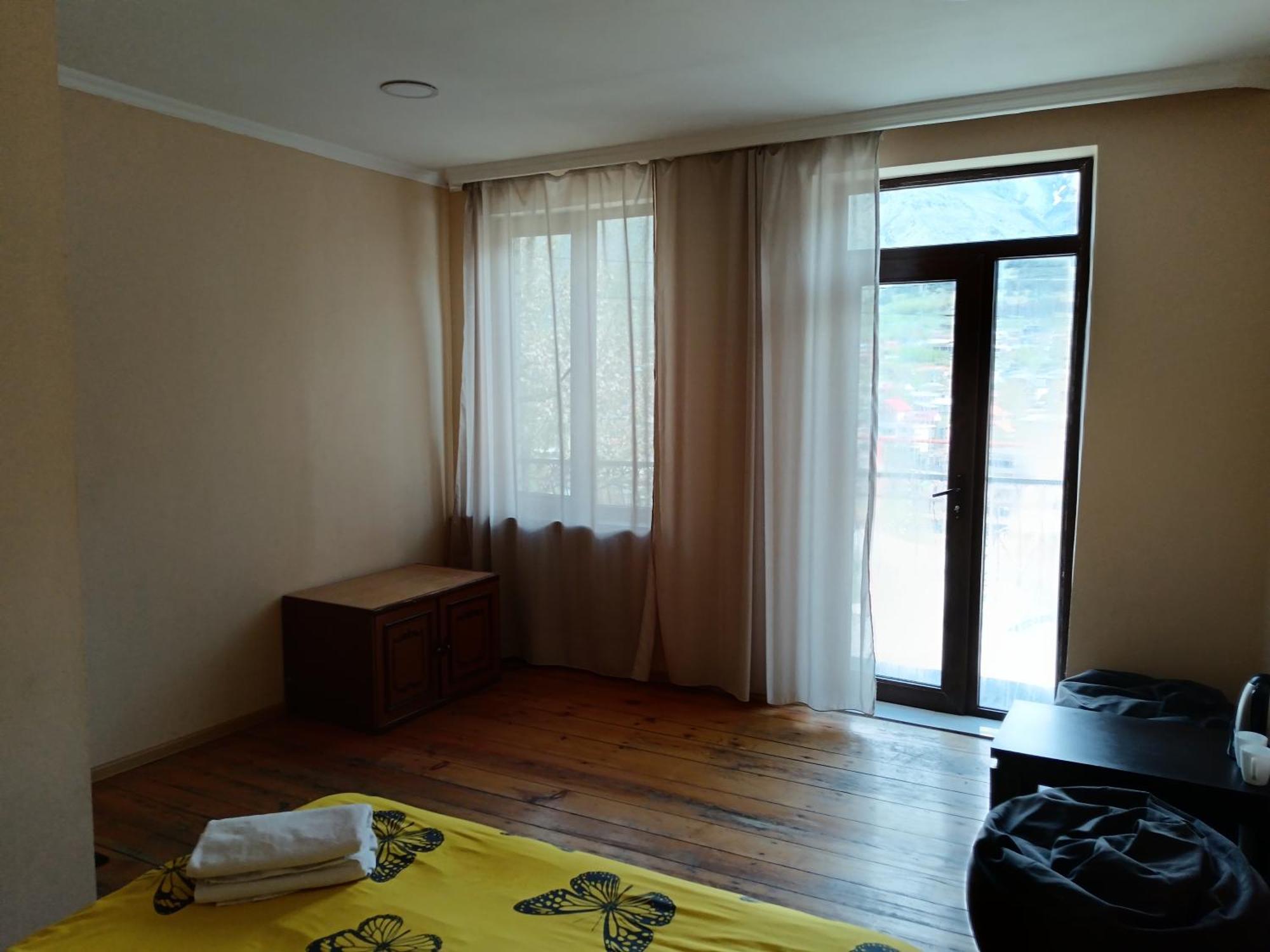 Belas guesthouse Kazbegi Eksteriør billede